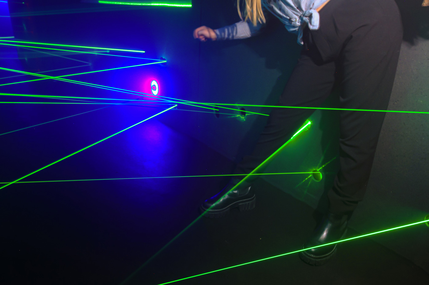 Laser maze